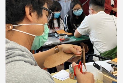 3b7d216c-c70d-4ba7-b7bd-dc45471e224f